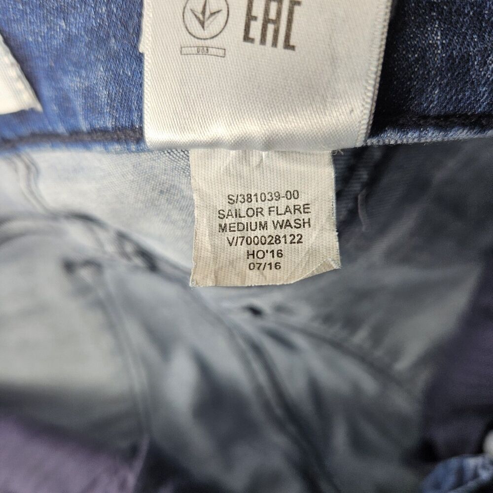 Banana Republic Premium Denim Sailor Flare Jeans, Size 29 (6) - Picture 9 of 10